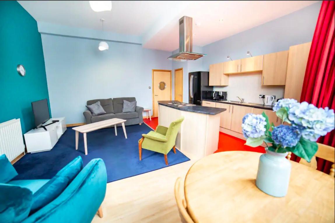 Renfield Apartment, Bright And Spacious Glasgow