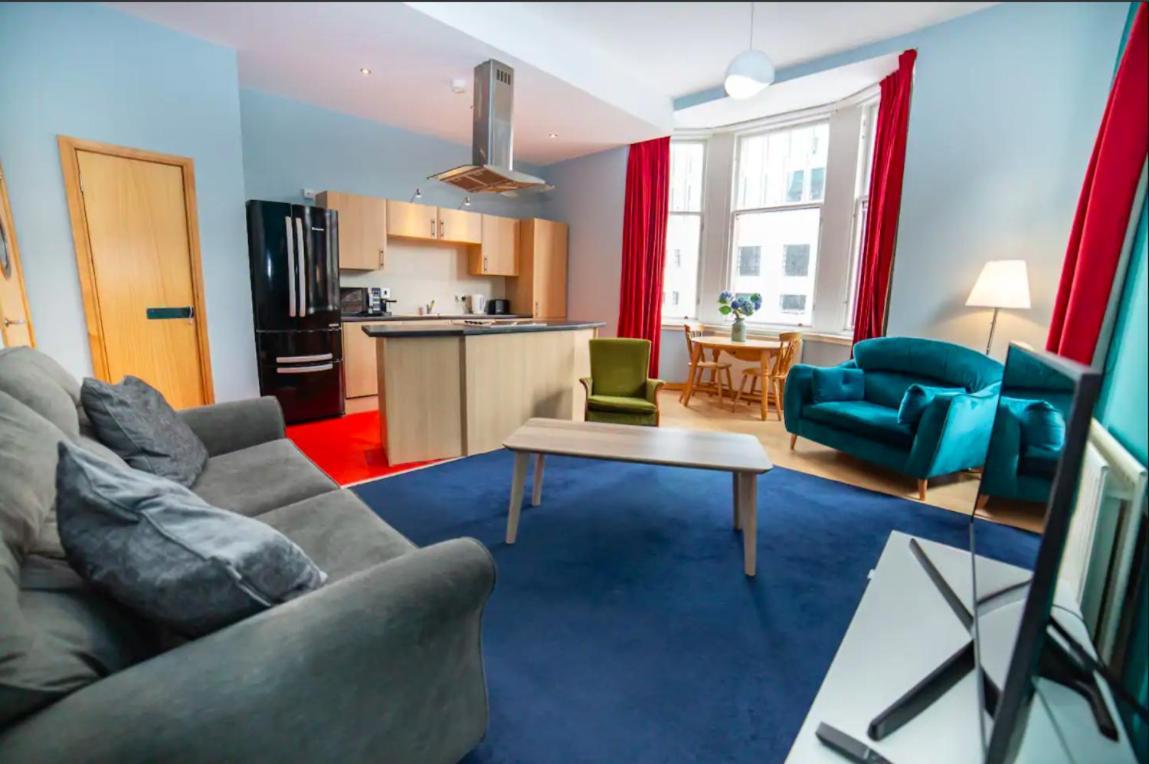 Renfield Apartment, Bright And Spacious